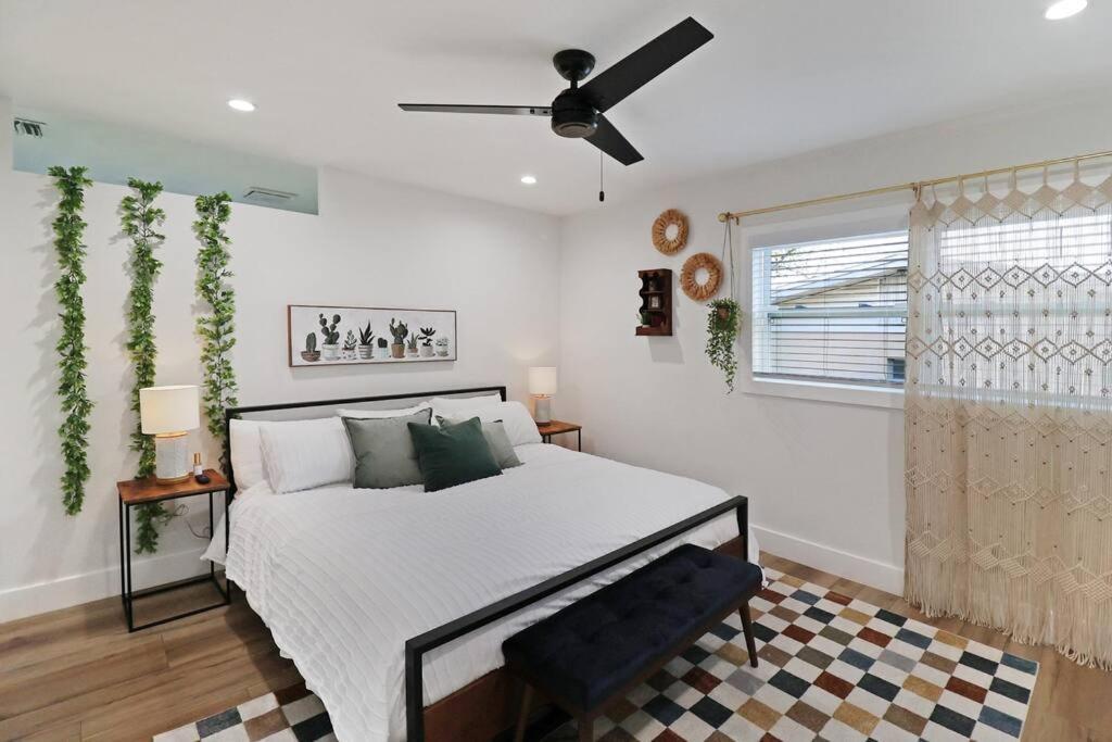 Palm Tree Paradise Tampa Pool Home Bagian luar foto